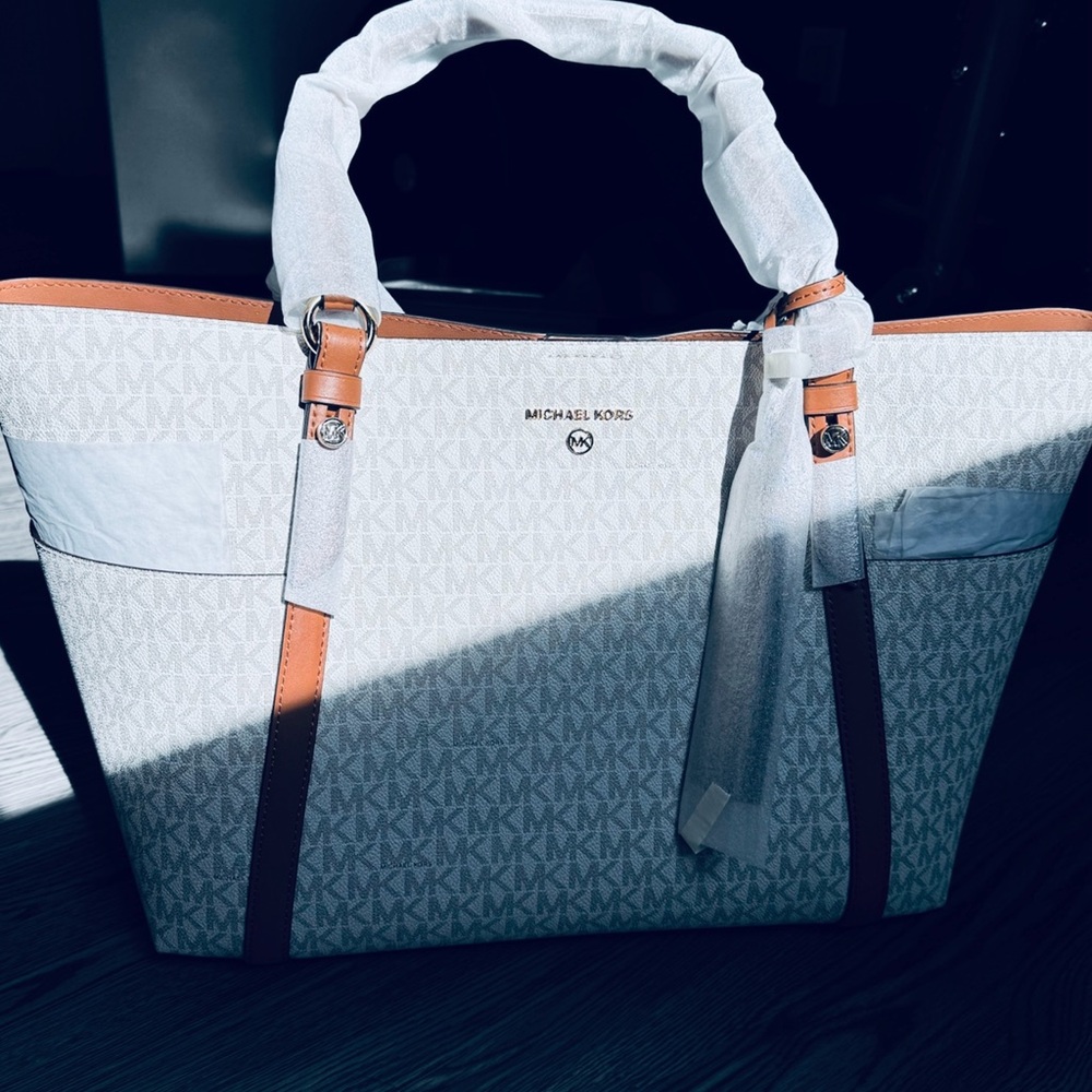 Michael Kors Sullivan Large Logo Tote